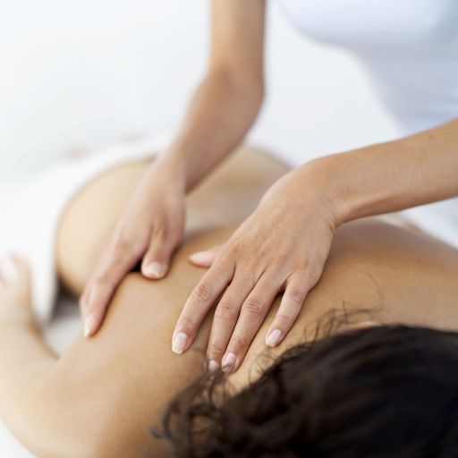 Therapist performing stress relief upper back massage at Sala Thai Massage Omaha – focused on reducing shoulder and neck tension.