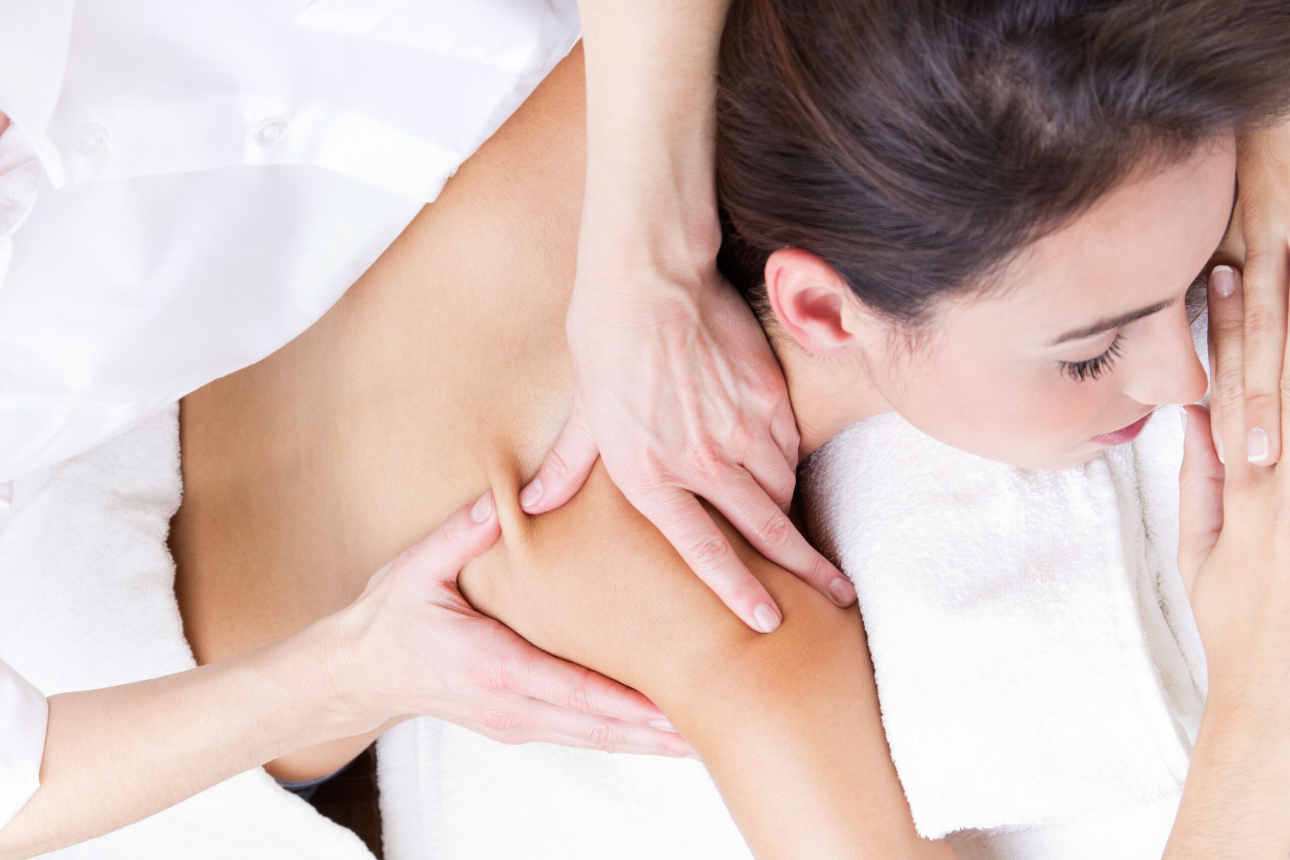 Shiatsu massage benefits for health and wellness