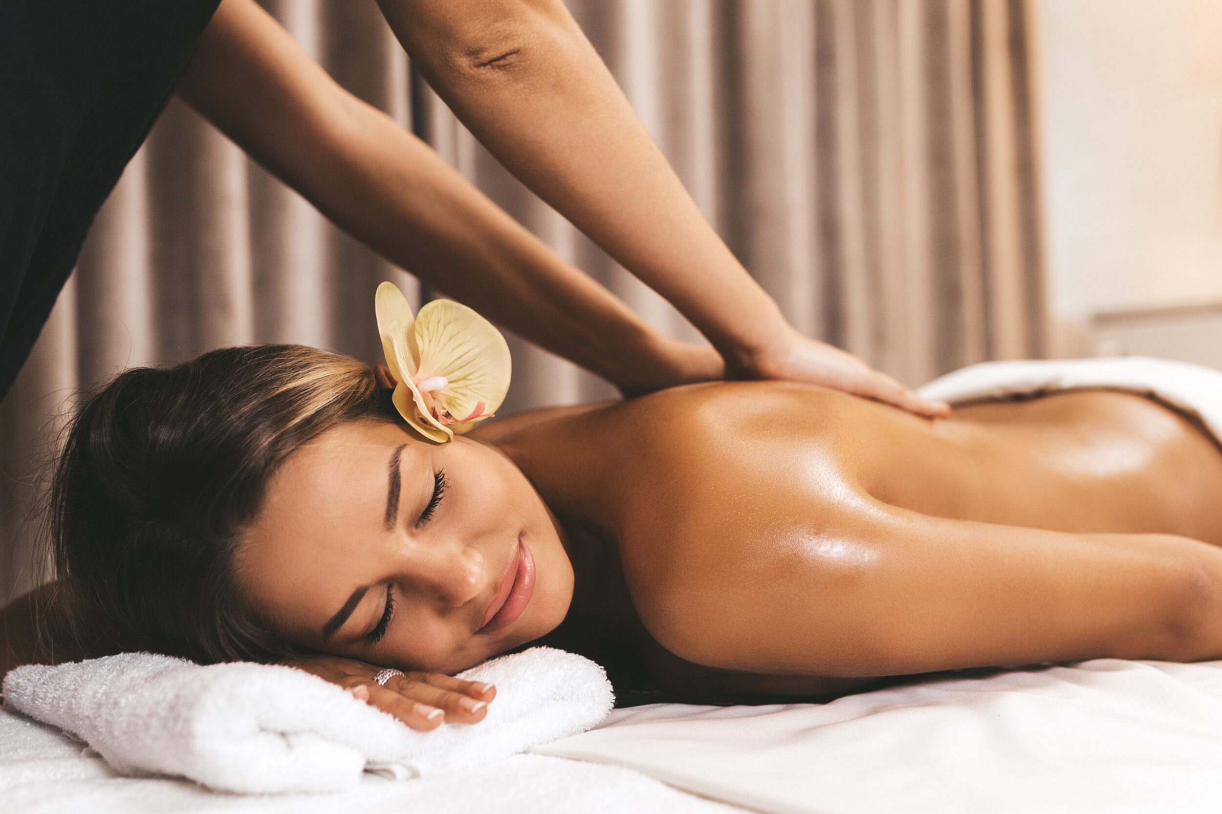 Experience professional massage service at Kung Fu Spa — Omaha, Nebraska